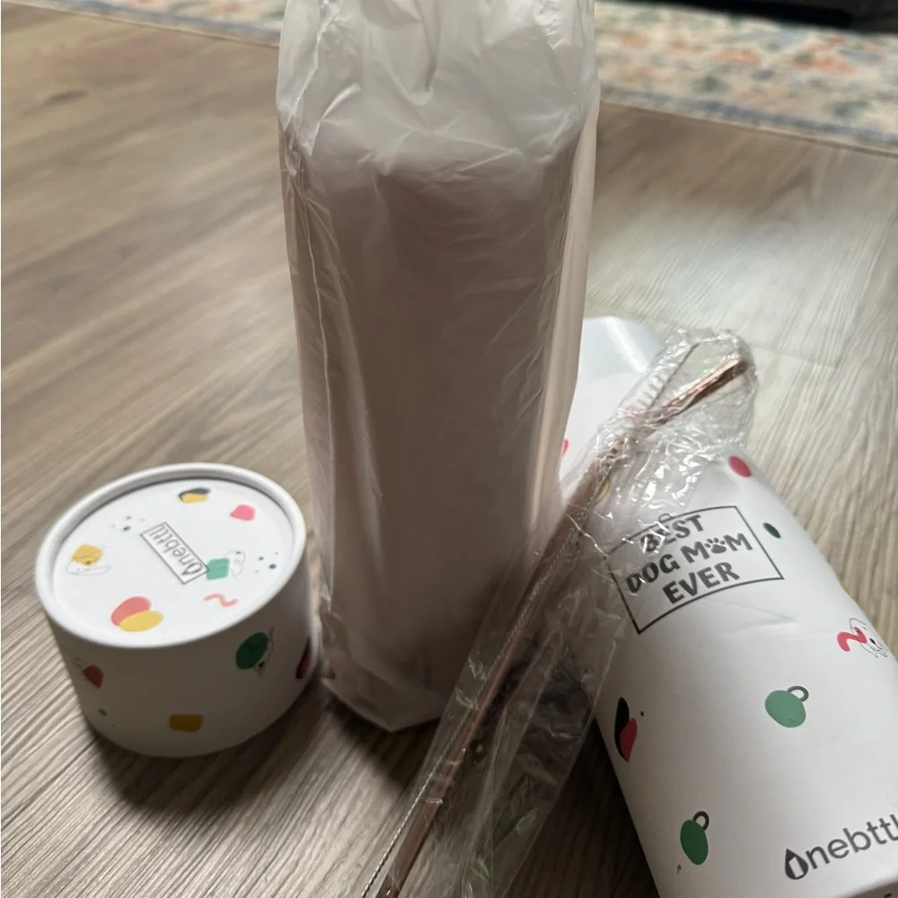 Chihuahua Mom Stainless Steel Thermos - Picture 4 of 9